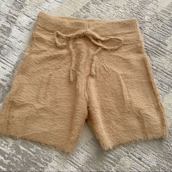Hidden Brand Faux Fur Teddy Furry Shorts Fuzzy Shorts - Picture 4 of 6
